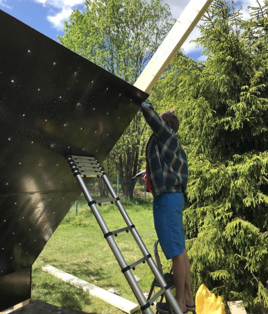 Ставим первый большой лист