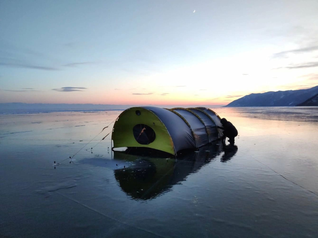 Палатка на Байкале Палатка на Байкале