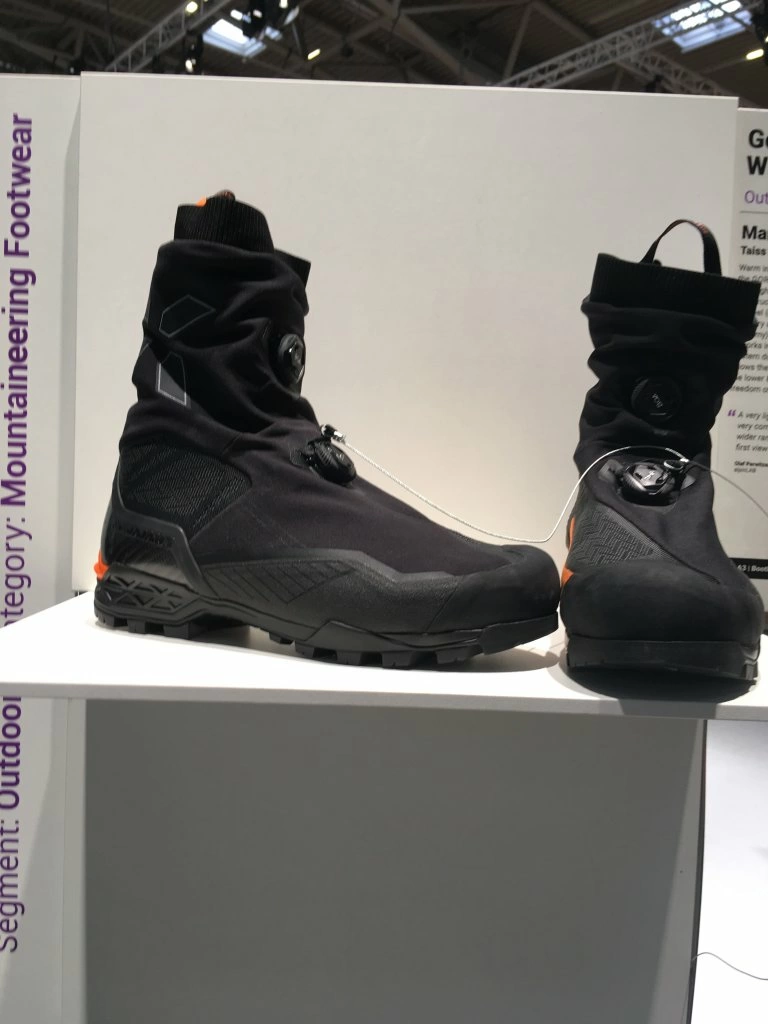 Альпинистский однослойный ботинок