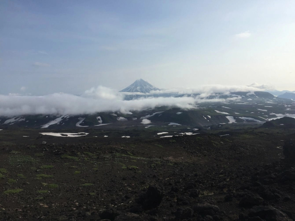 Активный кратер