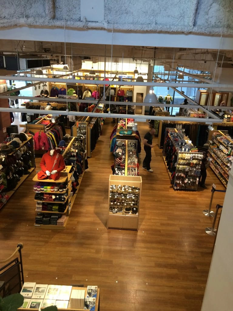 Флагманский магазин