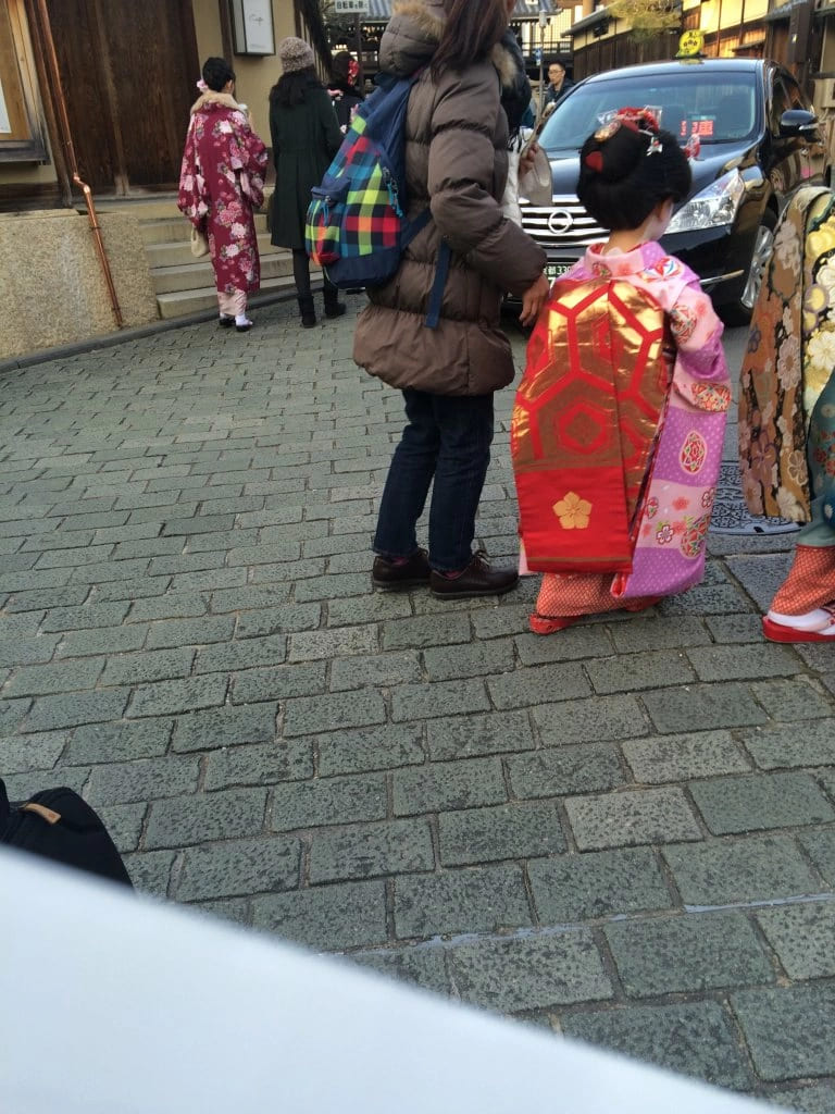 Юные ученицы гейши