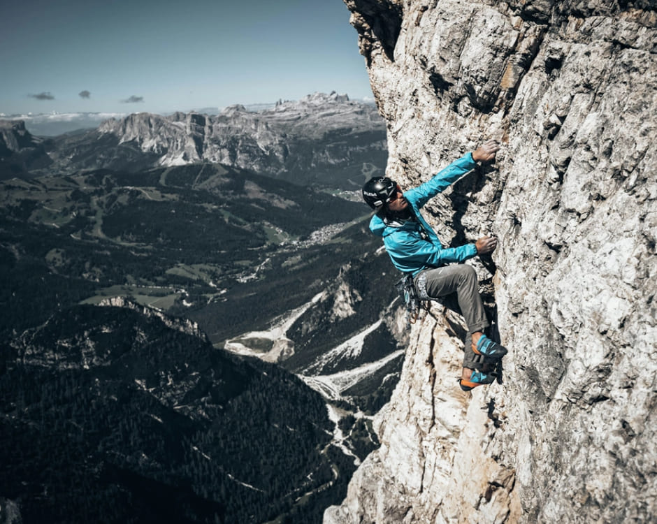 Альпинист Simon Gietl в очках G13