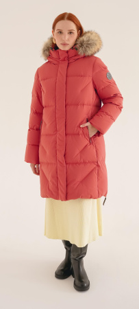 Женское зимнее пуховое пальто LAPLANGER Марго (опушка енот)