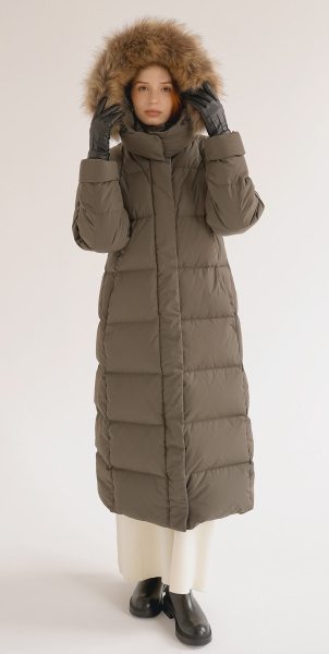 Женское пуховое пальто LAPLANGER Глория (опушка енот)