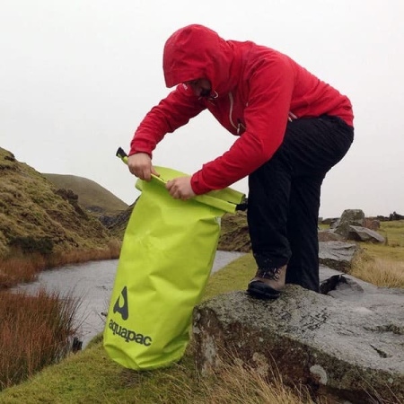 Гермомешок с плечевым ремнем AQUAPAC TrailProof Drybag 70L (Acid Green)