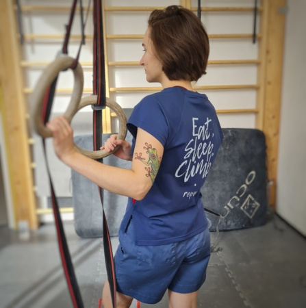 Футболка Birds and Blokes ESC