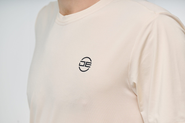 DE футболка беговая жен. (M, айвори)