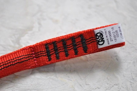 Оттяжка KONG Prog 35 cm с самозащелкивающимся карабином