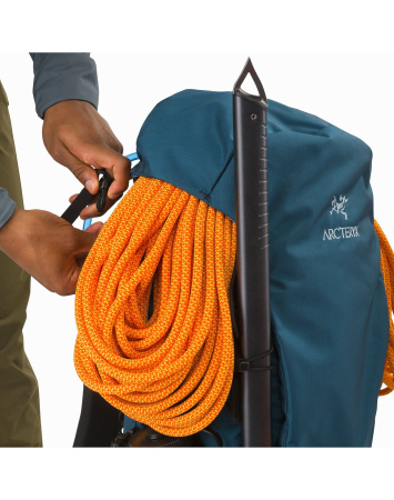 Рюкзак ARCTERYX Brize 32