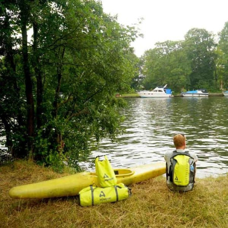 Гермомешок с плечевым ремнем AQUAPAC TrailProof Drybag 70L (Acid Green)